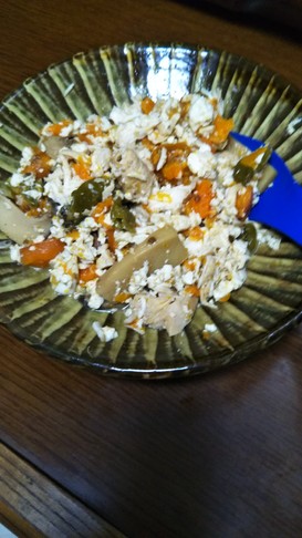 豆腐崩して美味しく、ししとう鶏肉煮物