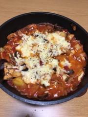 フライパンだけで茄子チーズトマト煮込み☆の写真