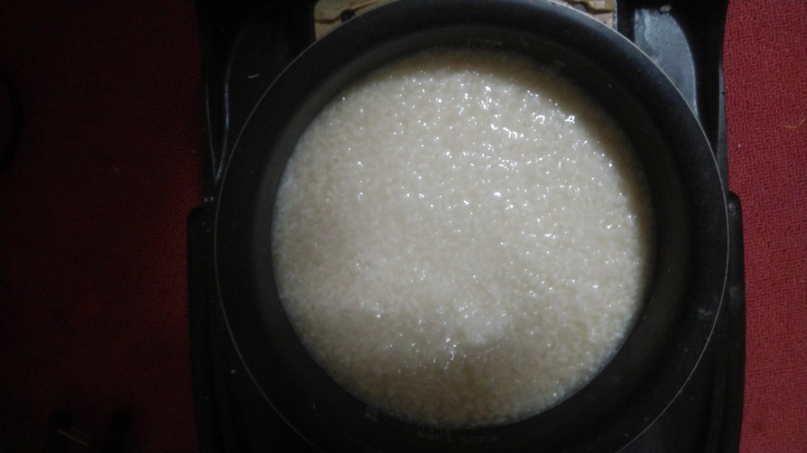誰でも簡単に炊飯器で作る米麹だけの甘酒の画像