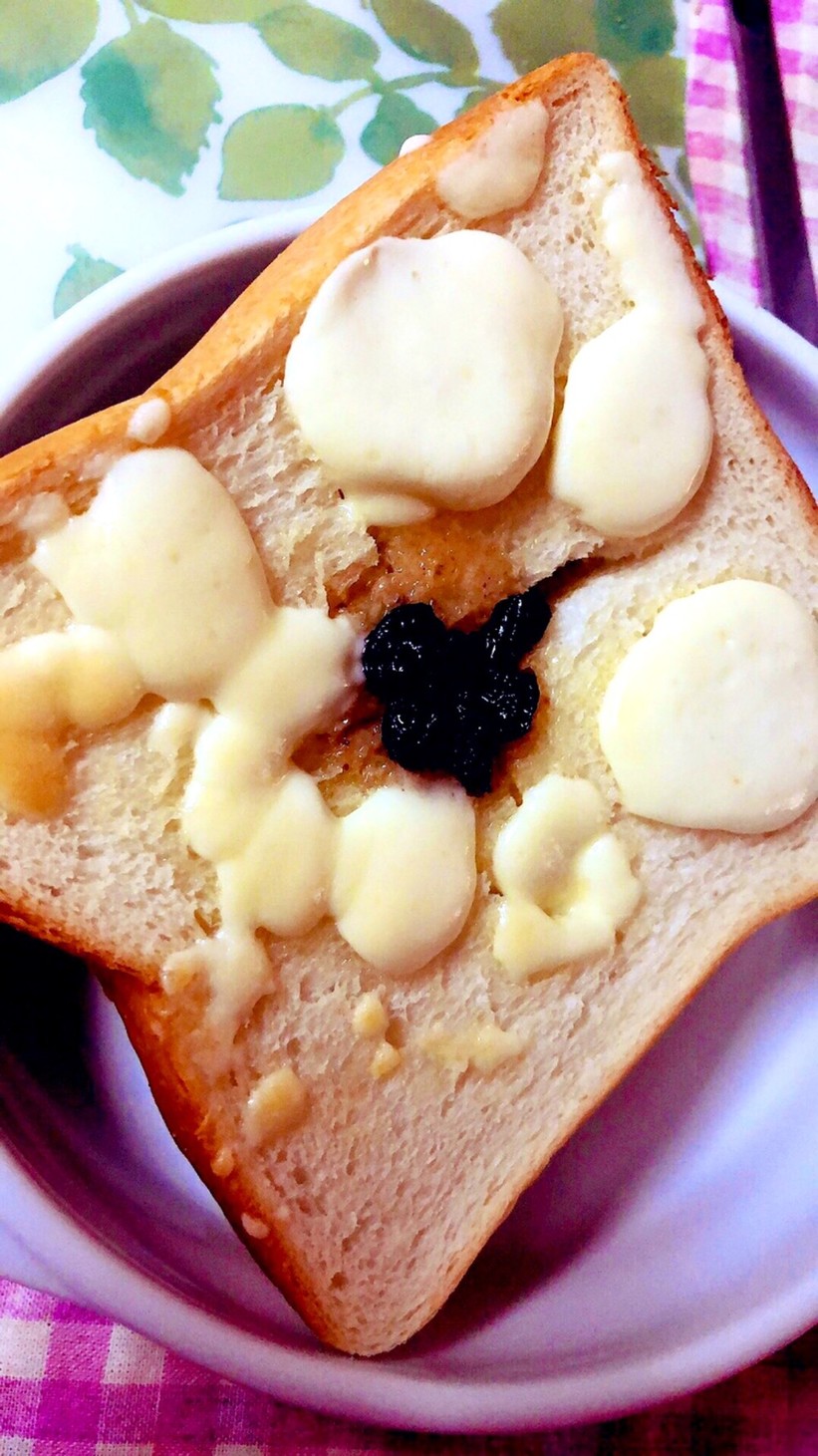 小岩井レーズンバターミルクトーストの画像