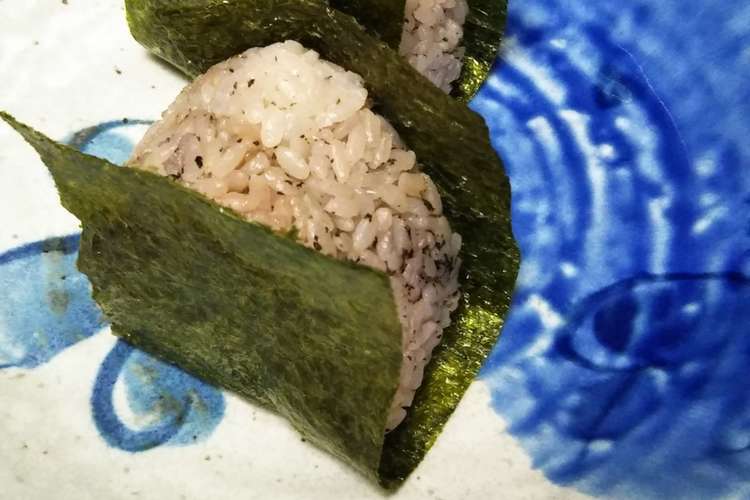 簡単お奨め ゆかりうめ昆布茶おにぎり レシピ 作り方 By どわちゃん時短で万歳 クックパッド