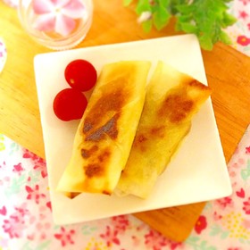 魚肉ソーセージと卵焼きの春巻き