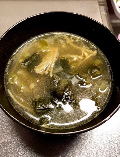 捨てないで！カレーの鍋で絶品スープの写真