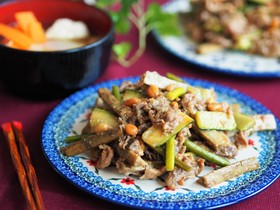 豚肉とごぼうのピーナッツスタミナ炒め