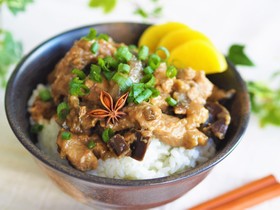 本格♪台湾料理ルーローファン(魯肉飯)