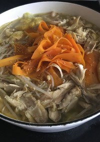鶏鍋 白湯スープ仕立て
