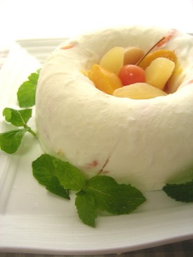 フルーツたっぷり♪ヨーグルトアイスケーキ