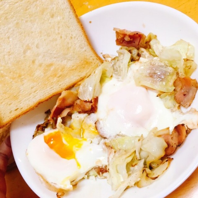 キャンプ朝飯 キャベ玉ベーコンチーズ レシピ 作り方 By ズボラ飯yukky クックパッド 簡単おいしいみんなのレシピが350万品