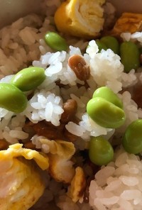 納豆と枝豆のまぜご飯（卵焼き入り）
