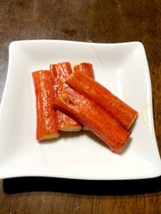 おつまみに!カニカマのバター醤油焼きの写真