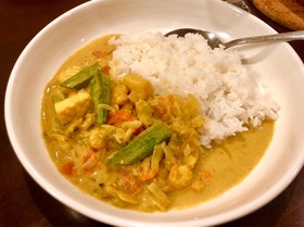 シーフードのトマトクリームカレー