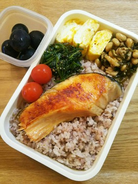 お弁当(9/11)鮭の塩焼き