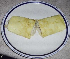 クリーミーチキンのクレープ包み