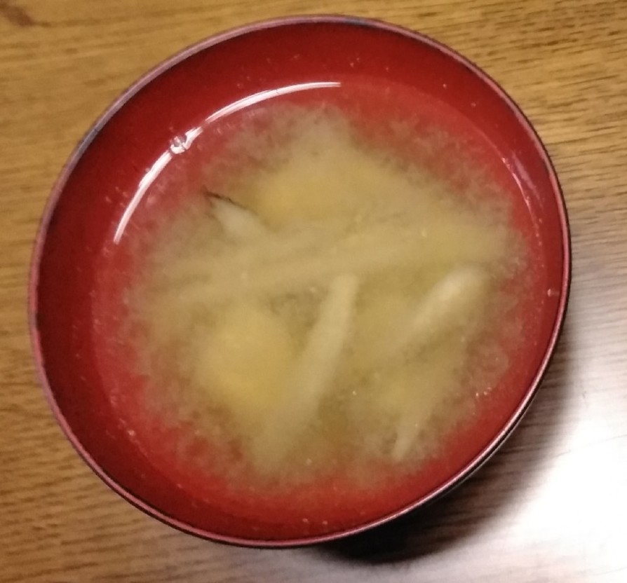 ごぼうとじゃがいもの味噌汁の画像