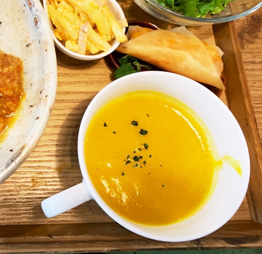 南瓜スープとキノコのマリネ(重ね調理)の画像