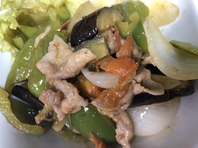 福耳と夏野菜の簡単炒め