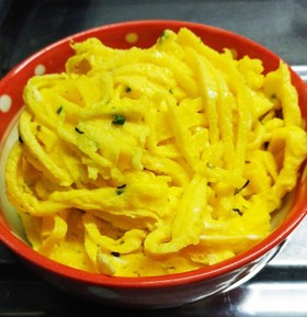 レンジで薄焼き卵からの錦糸卵