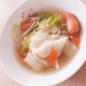 コクうま餃子スープ