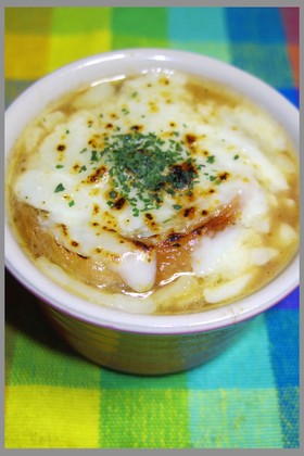 笑っちゃう位簡単なオニオングラタンスープ