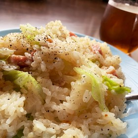 ベーコンとレタスの炊飯器ピラフ