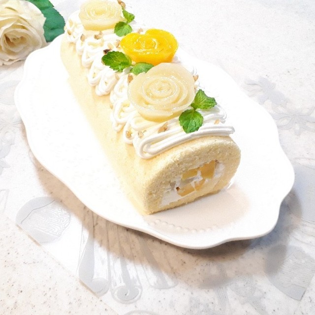 桃缶薔薇でフルーツロールケーキ レシピ 作り方 By Naｰno クックパッド 簡単おいしいみんなのレシピが350万品