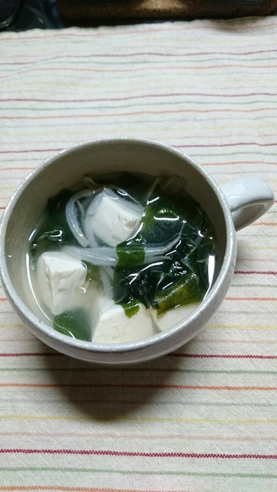 豆腐とわかめ、もやしのスープ(^○^)の写真