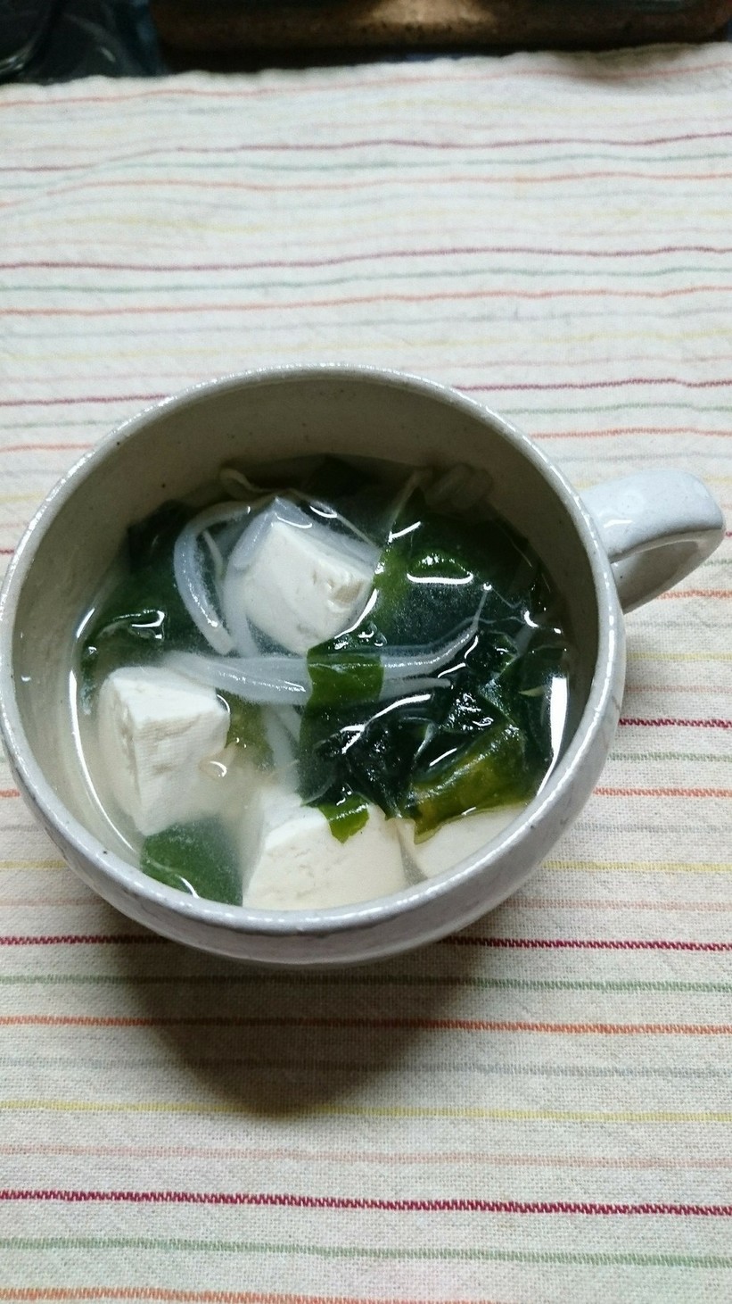 豆腐とわかめ、もやしのスープ(^○^)の画像