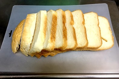 簡単&小サイズ☆HB食パンの切り方/横置の写真