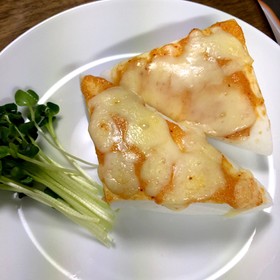はんぺんで明太マヨチーズ乗せ