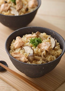 鮭ときのこの炊き込みごはん
