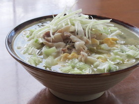 豚こま切れ肉と高菜漬けのかきたまうどん