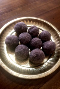 ラギラドゥウ(インドのお菓子)