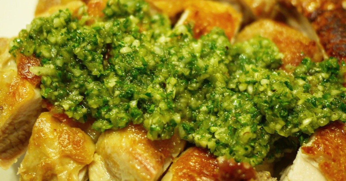 グリルサーモンとアボカドのチミチュリのレシピ