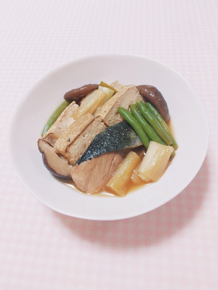 ヘルシー❀ぶりと焼豆腐の煮物の画像
