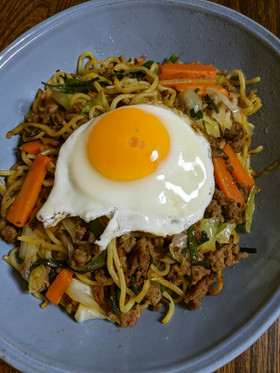 歯ごたえが大事!鶏ガラ焼きそば