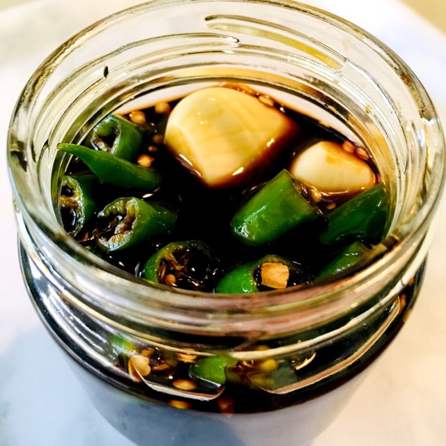 調味料 青唐辛子とニンニクの醤油漬け レシピ 作り方 By Westhillt クックパッド 簡単おいしいみんなのレシピが366万品