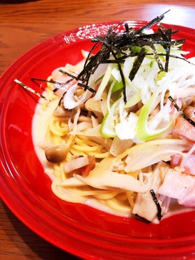 きのことベーコンのバター醤油パスタ