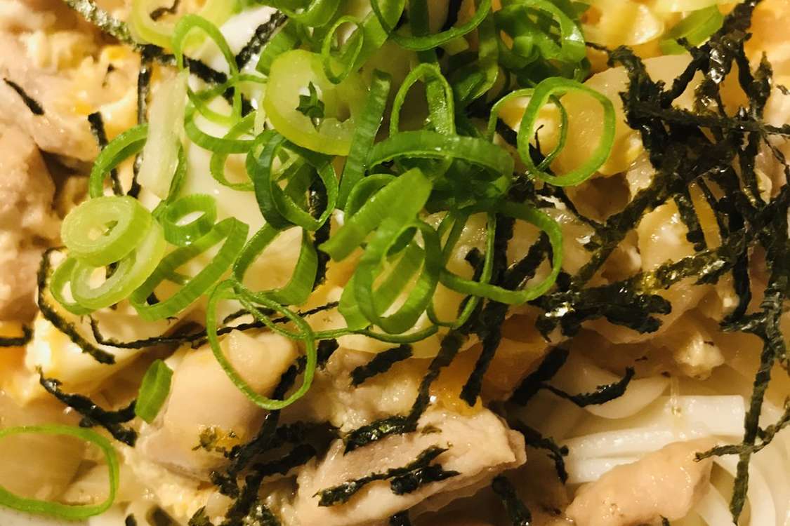 鶏むね肉の ぶっかけ系親子うどん レシピ 作り方 By Bistromiti クックパッド 簡単おいしいみんなのレシピが379万品