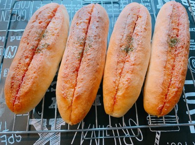 明太フランスパン(ミニバケット4本分)の写真