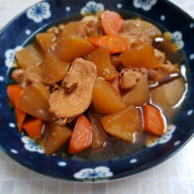 定番 鶏肉と大根と人参の煮物 レシピ 作り方 By ｊｉｊｉｏｒｉ クックパッド