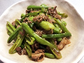 ししとうとお肉の甘辛炒め