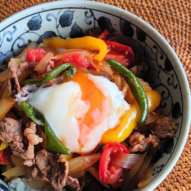 温泉卵をのせて ガッツリ牛丼 レシピ 作り方 By 春菜食堂y クックパッド 簡単おいしいみんなのレシピが360万品