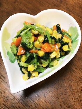 小松菜とコーン缶とカニかまで中華風炒め☆