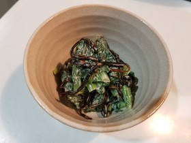 フジッコごま昆布で小松菜の箸休め