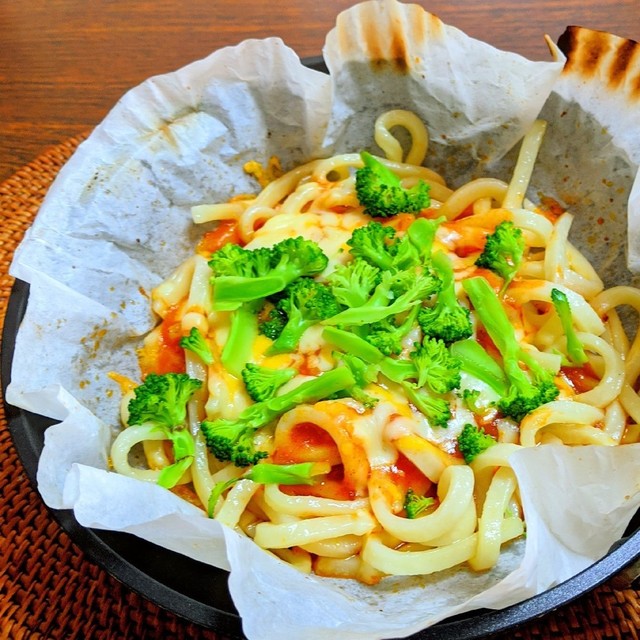 鉄板チーズミートソースうどん レシピ 作り方 By 春菜食堂y クックパッド 簡単おいしいみんなのレシピが360万品