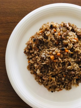苦手な人でも食べられる黒にんにく入り炒飯