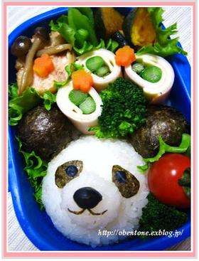 キャラ弁♪ガチャガチャケースでパンダ♪