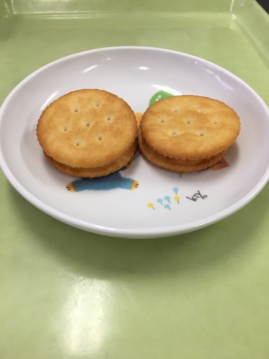 【保育園給食】パインチーズクラッカーの画像