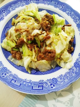 簡単♪豚ミンチとキャベツの味噌炒め