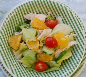 オレンジとナッツの爽やか糀サラダ